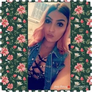 Meet your Posher, Ana